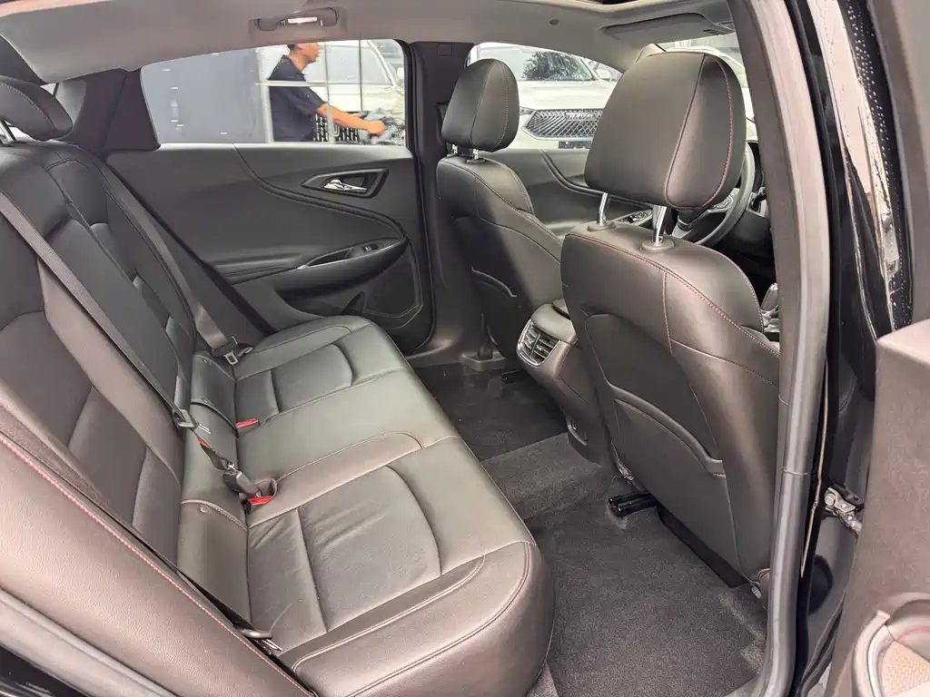 Chevrolet Malibu XL — миниатюра 12