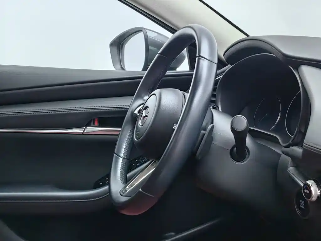 Mazda 3 Axela — миниатюра 22