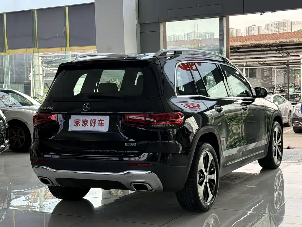 Mercedes-Benz GLB — миниатюра 17