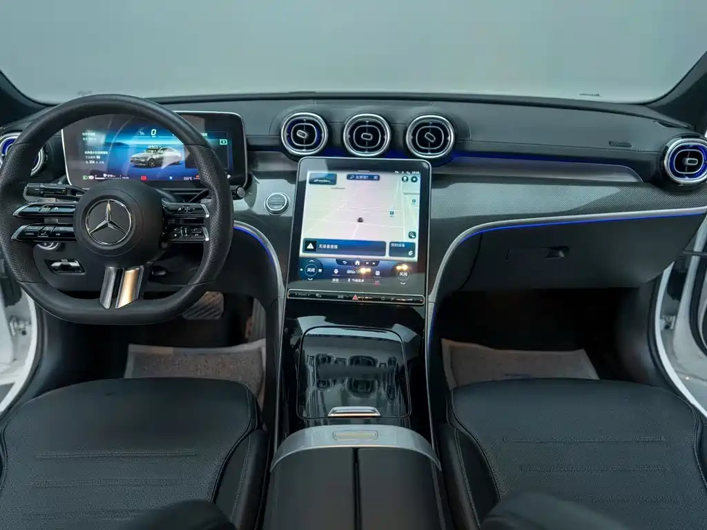 Mercedes-Benz C-Class — миниатюра 11
