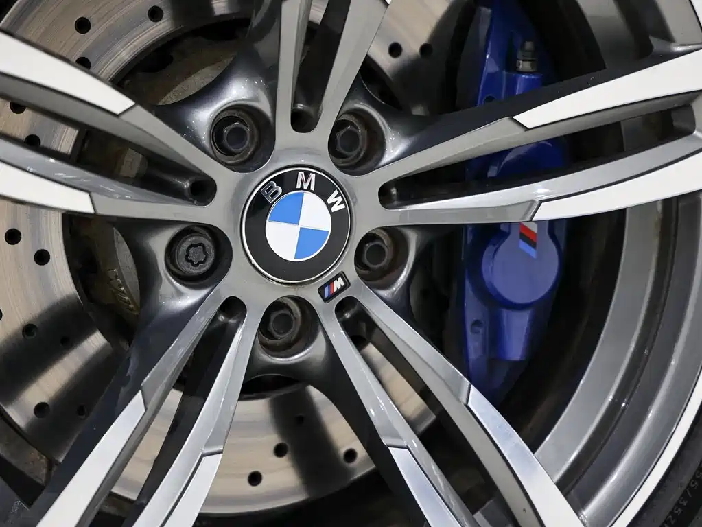 BMW M3 — миниатюра 9