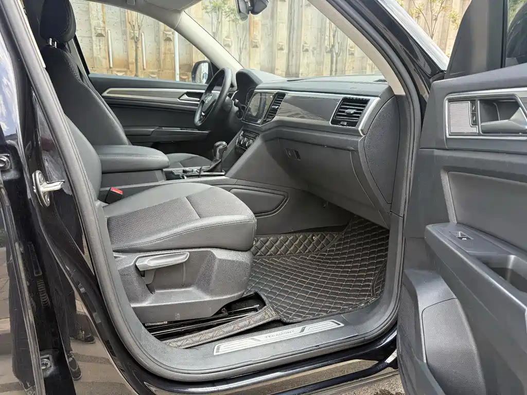 Volkswagen Teramont — миниатюра 7