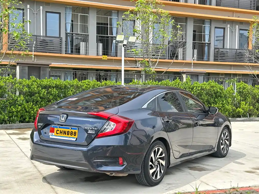 Honda Civic 2016 220TURBO CVT Luxury
