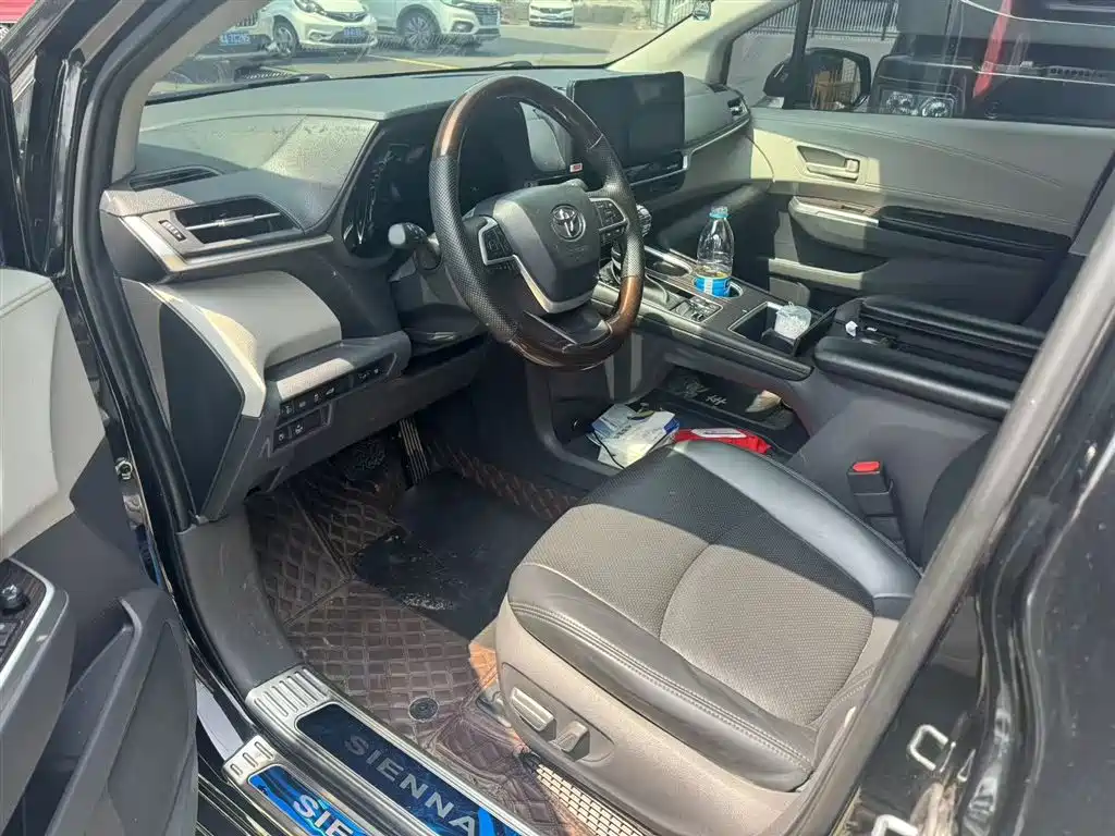 Toyota Sienna 2023 2.5L Comfort