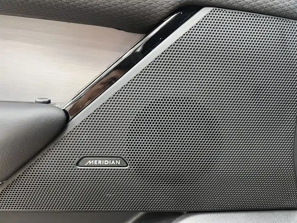 Land Rover Velar — миниатюра 27