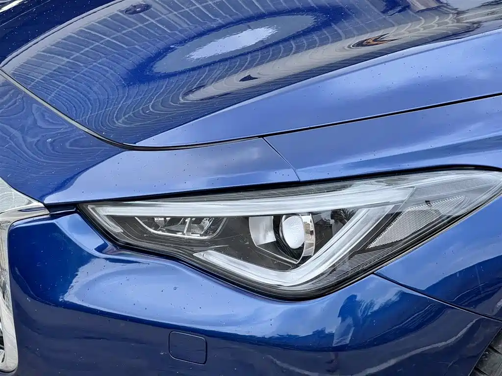 Infiniti Q60 2017 2.0T Luxury