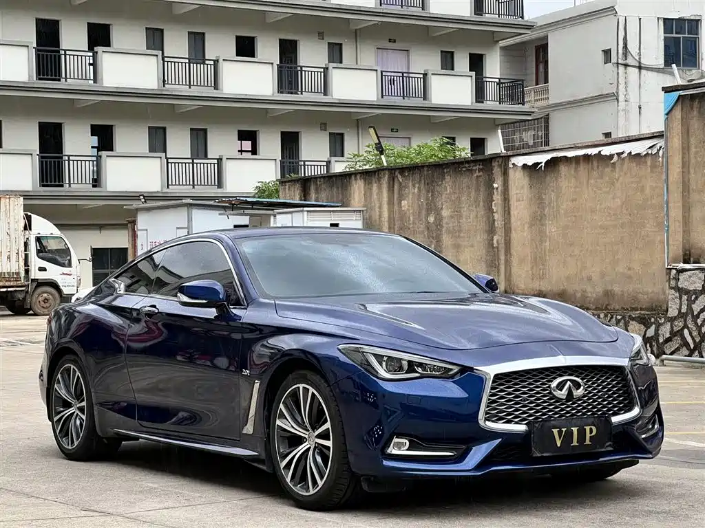Infiniti Q60 2017 2.0T Luxury