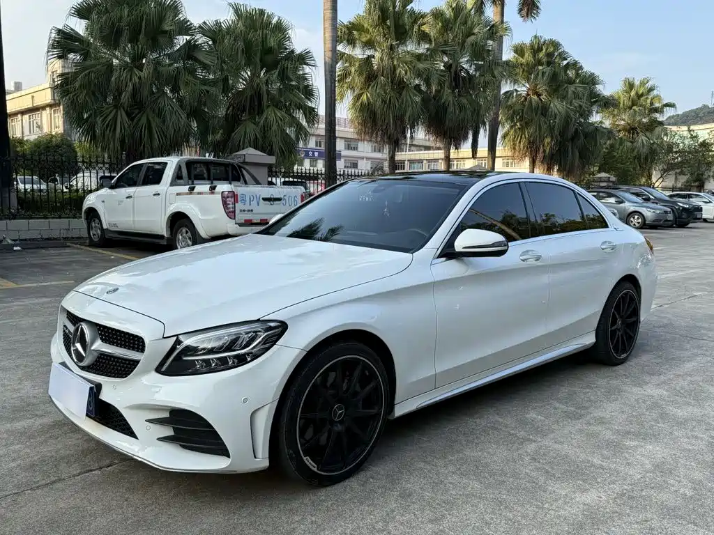 Mercedes-Benz C-Class — миниатюра 2