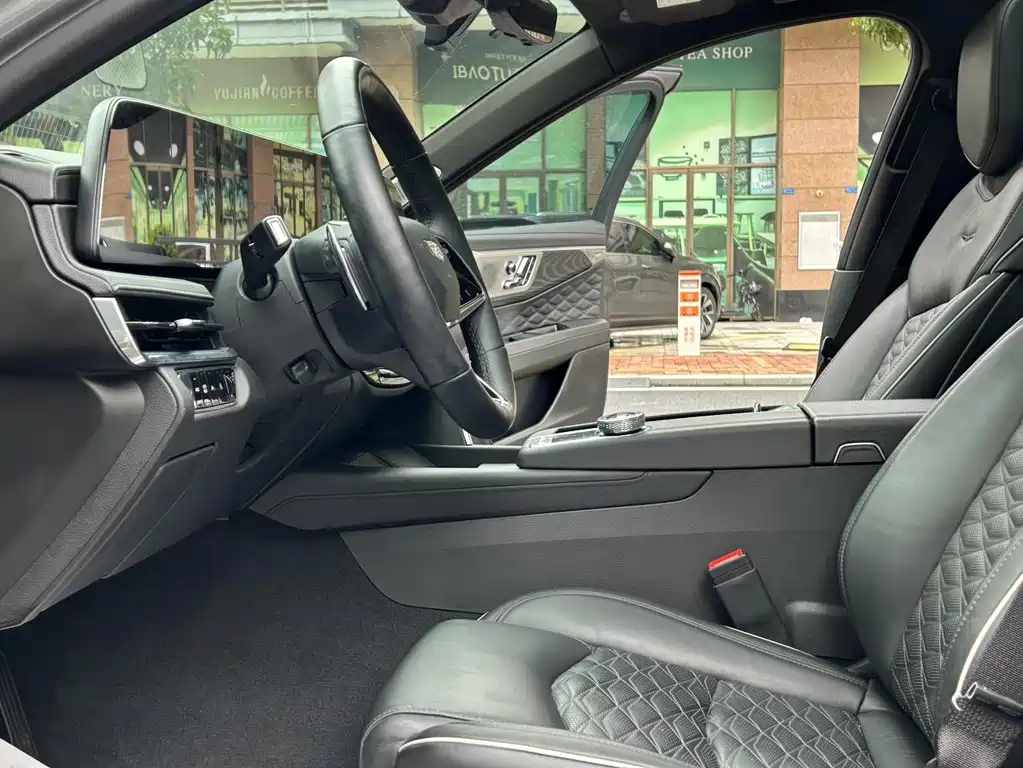 Cadillac CT6 — миниатюра 8
