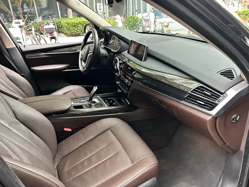 BMW X5 (Import) — миниатюра 8