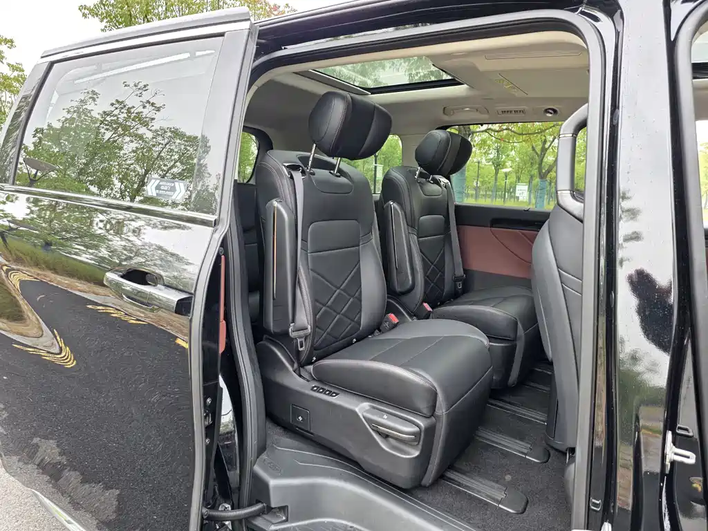 GAC Motor Trumpchi E8 PHEV — миниатюра 12