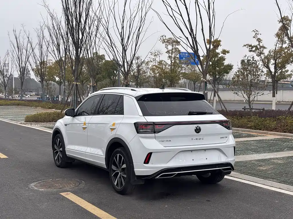 VOLKSWAGEN T ROC EXPLORING SONGS