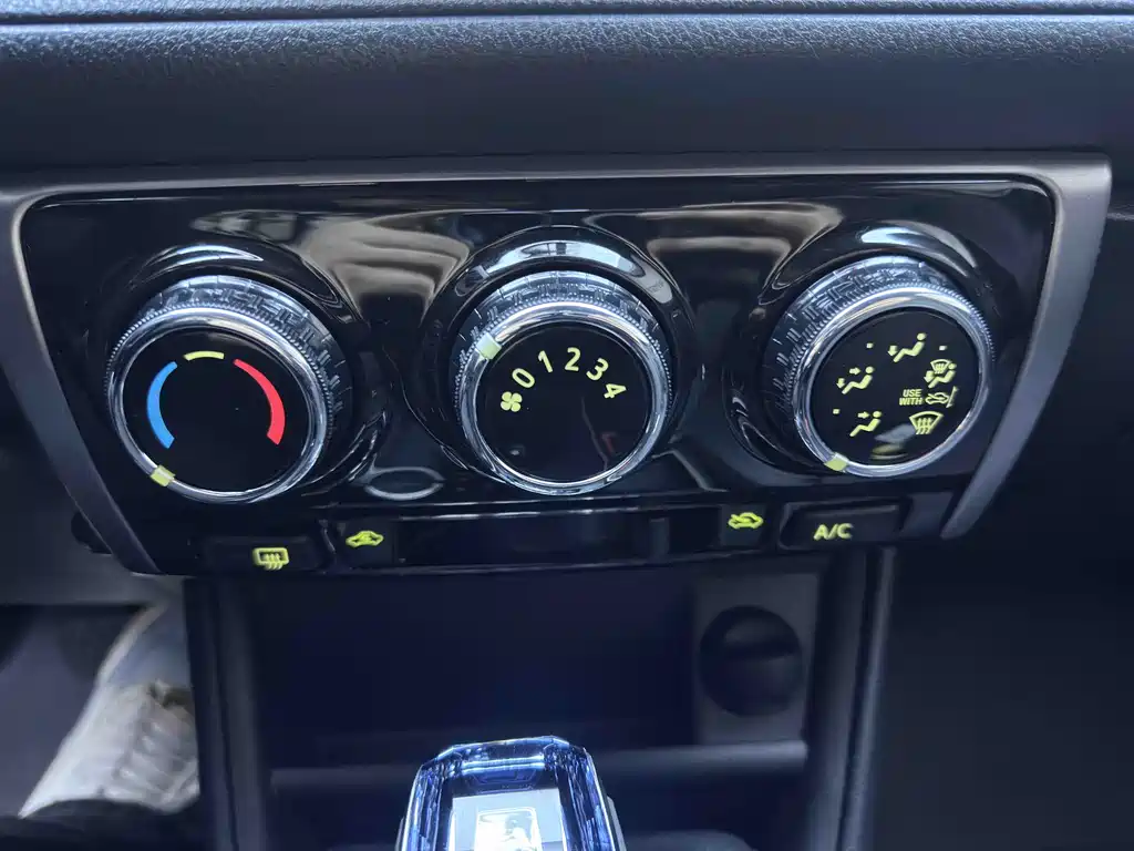 TOYOTA YARIS L ZHIXUAN