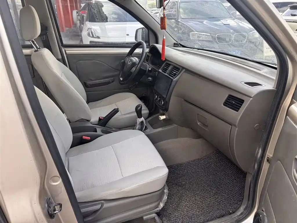 Wuling RongguangV V 2018 1.5L