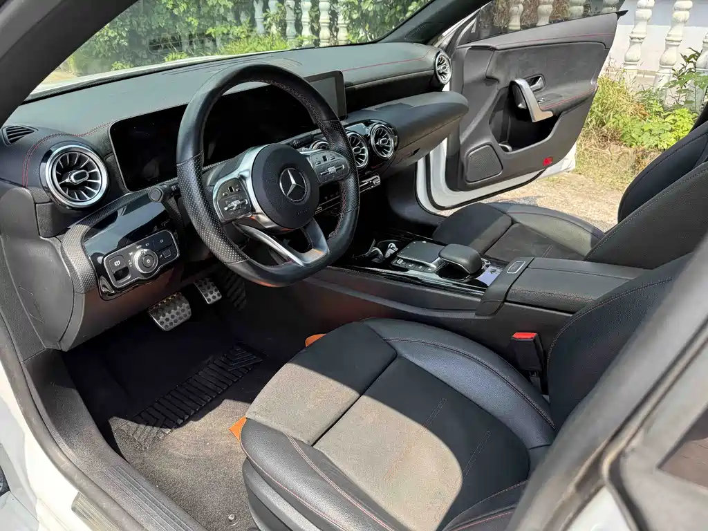 Mercedes-Benz CLA (Import) — миниатюра 3