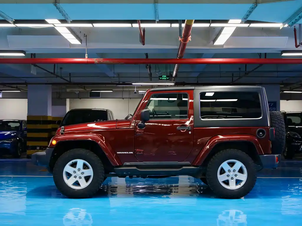 Jeep Wrangler 3.8L Sahara 2-door Edition, фото 2
