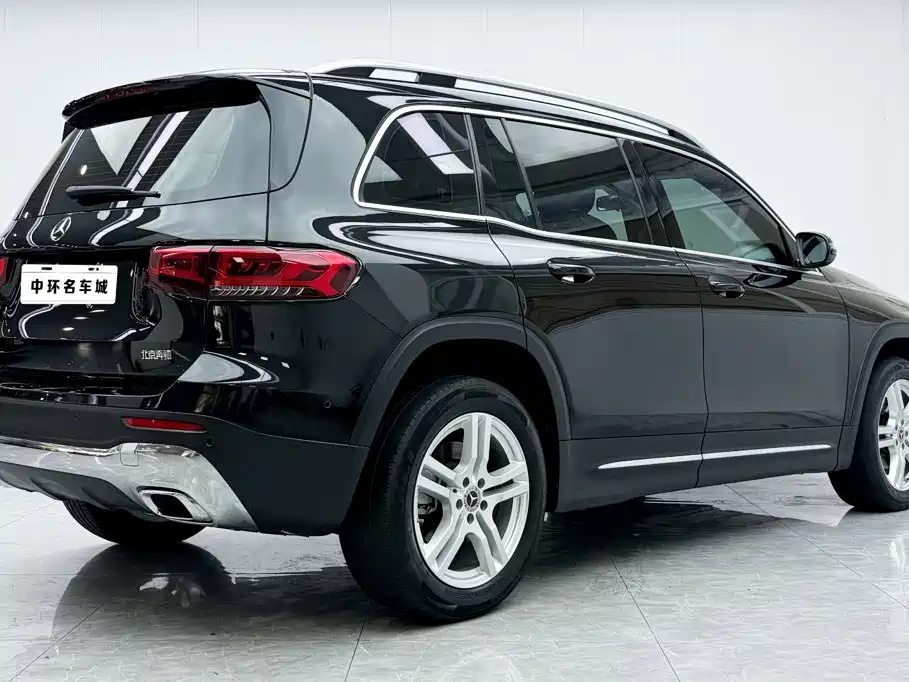 Mercedes-Benz GLB — миниатюра 18