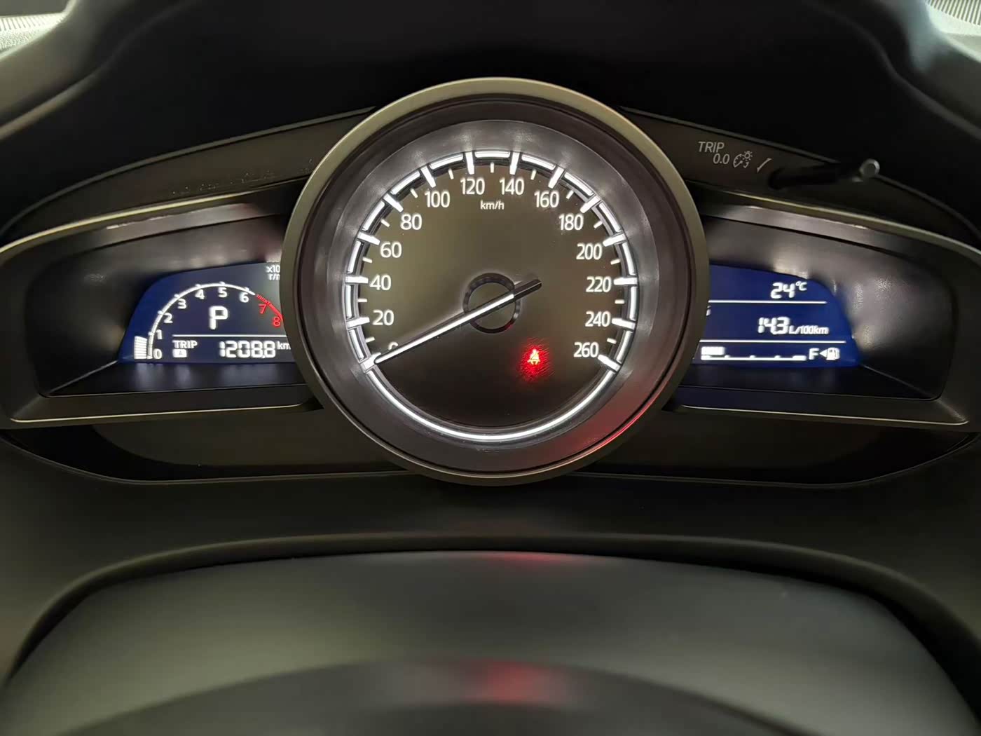 Mazda CX-4 2.0 л 2022 г. Белый, пробег 40000 км