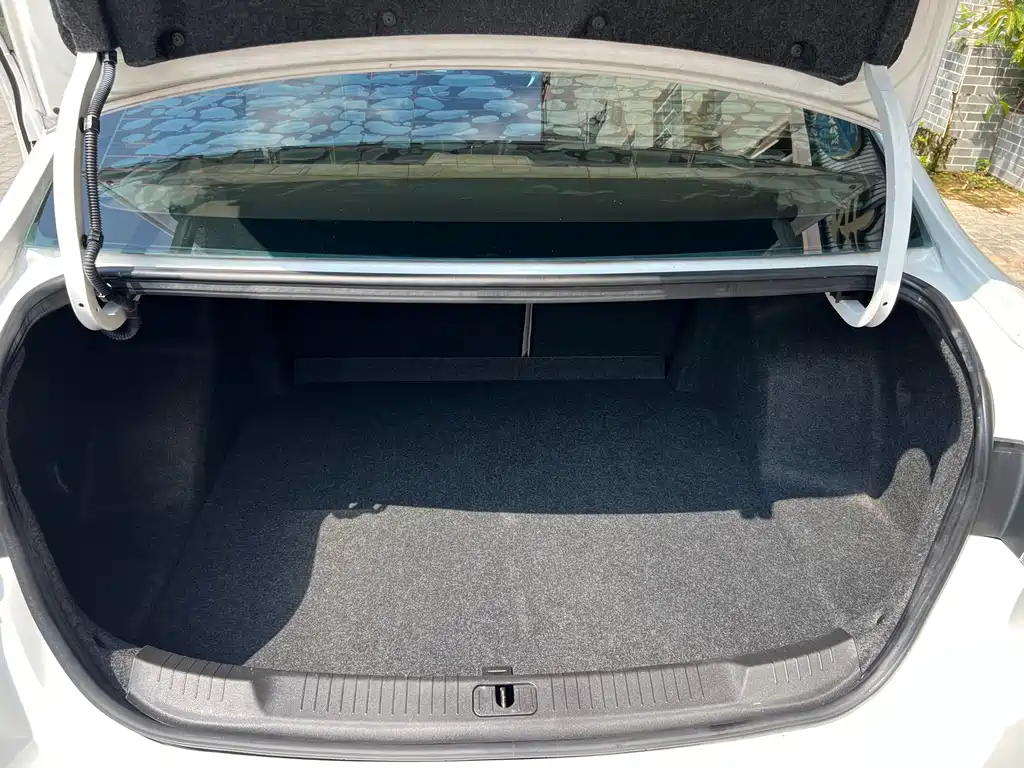 Buick Excelle — миниатюра 7