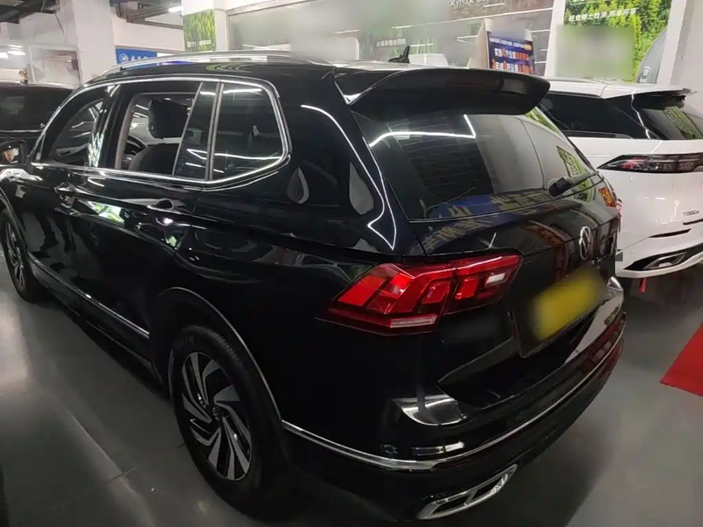 Volkswagen Tiguan L — миниатюра 5
