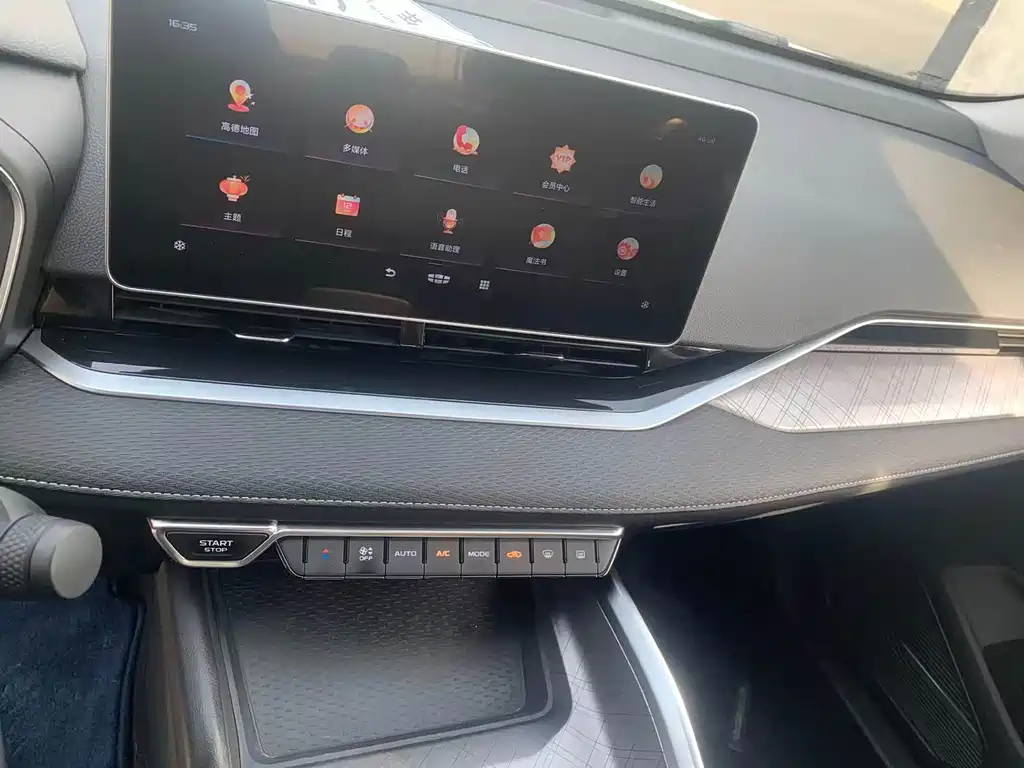 Geely Preface 2023 2.0TD Luxury
