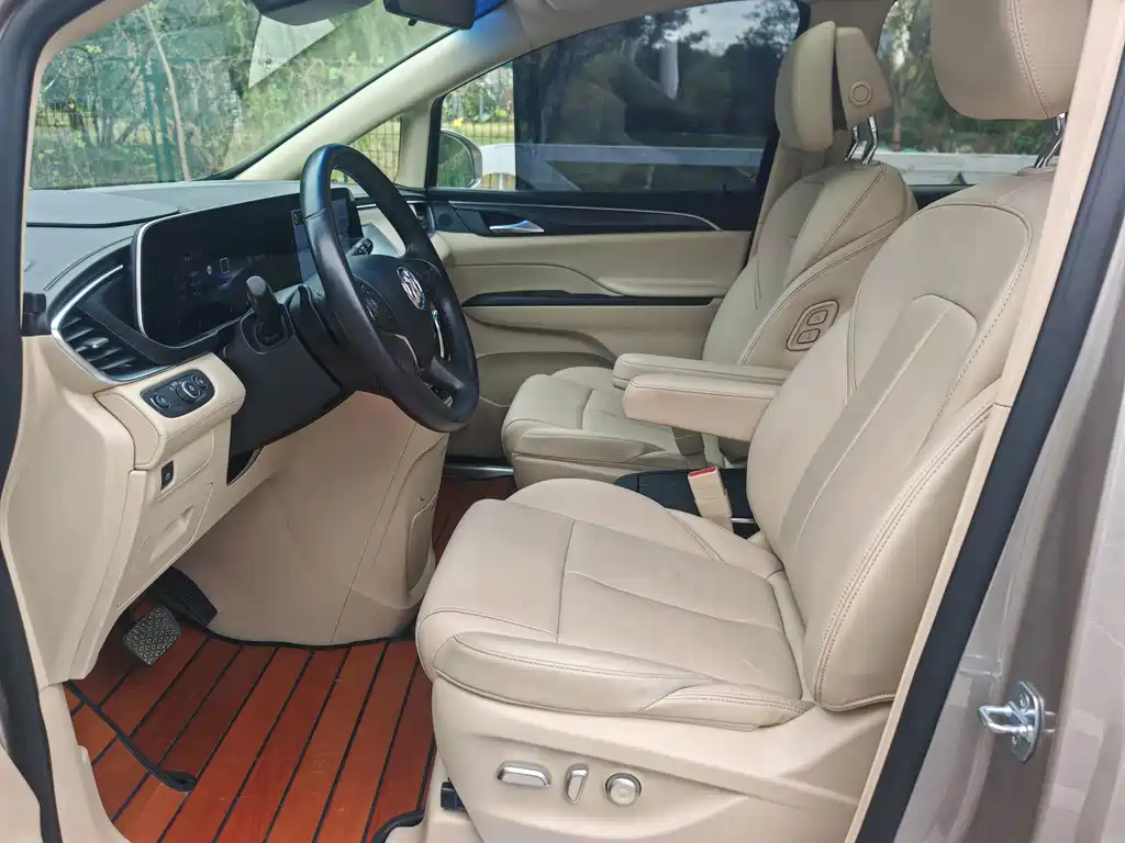 Buick GL8 — миниатюра 7