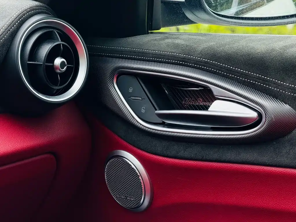 Alfa Romeo Giulia — миниатюра 5