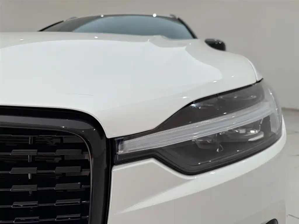 VOLVO XC60 PLUG IN HYBRID