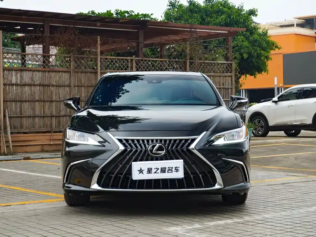 Lexus ES — миниатюра 5