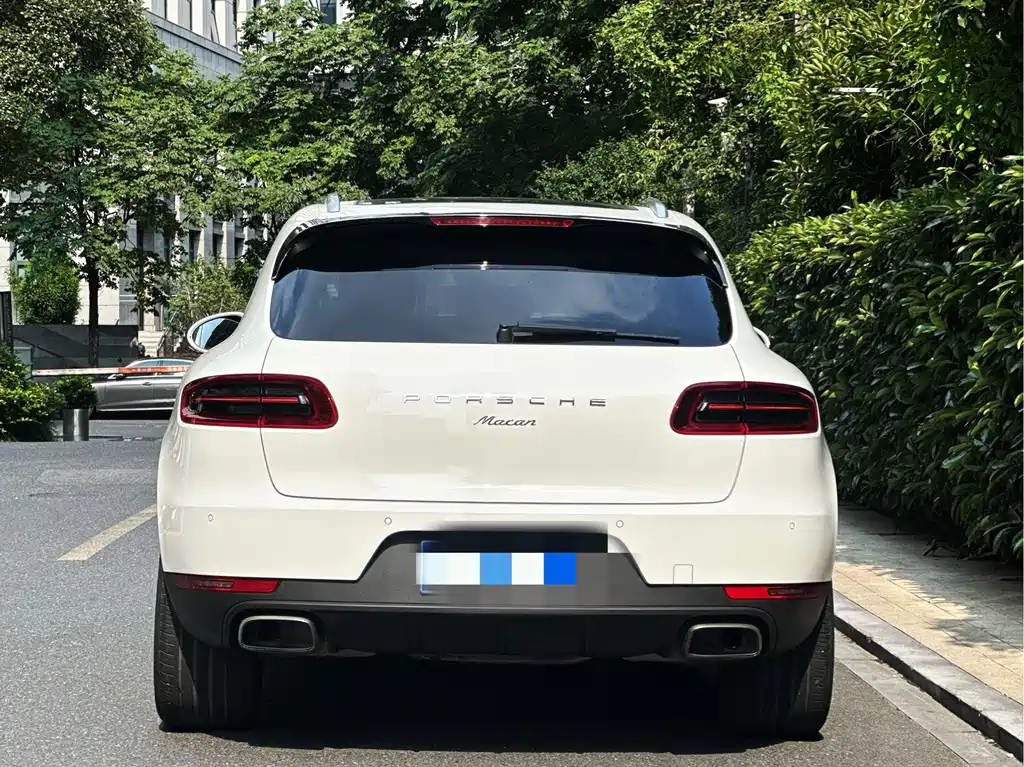 Porsche Macan — миниатюра 5