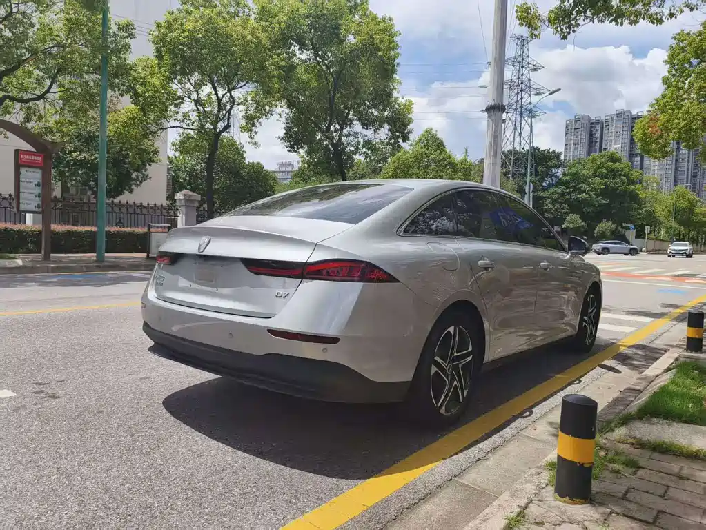 Roewe D7 — миниатюра 4