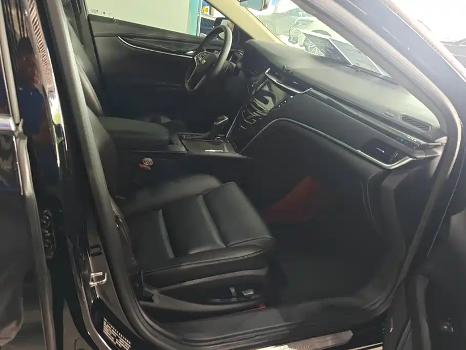 Cadillac XTS — миниатюра 8