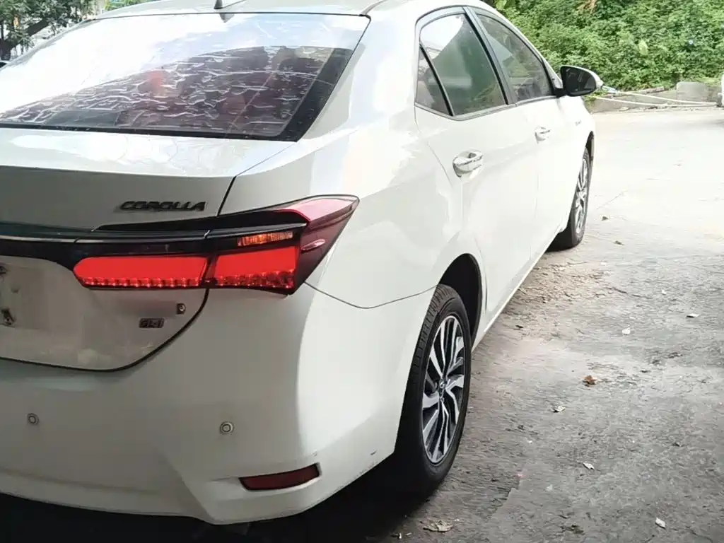 Toyota Corolla — миниатюра 8