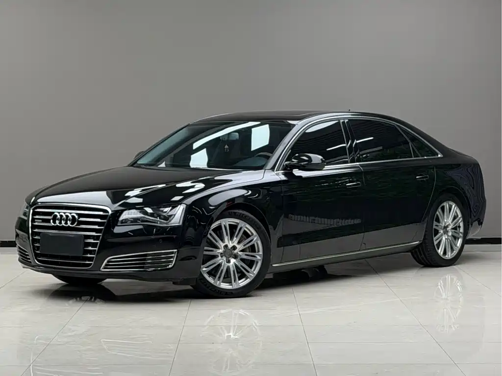 Купить Audi A8