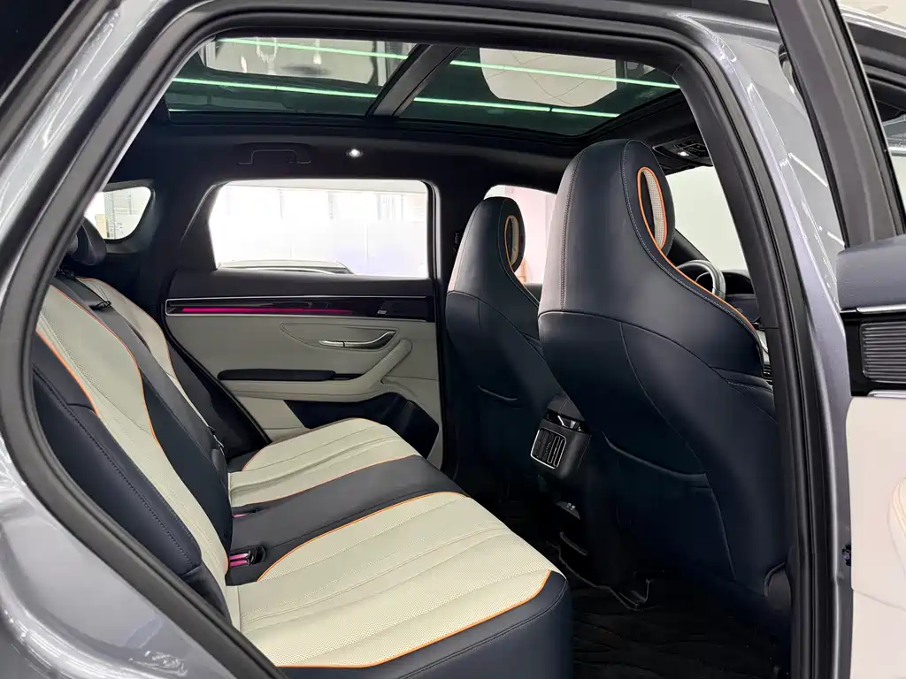 BYD PLUS New Energy — миниатюра 9