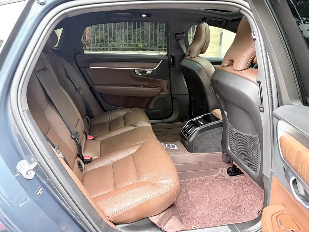 Volvo S90 — миниатюра 20