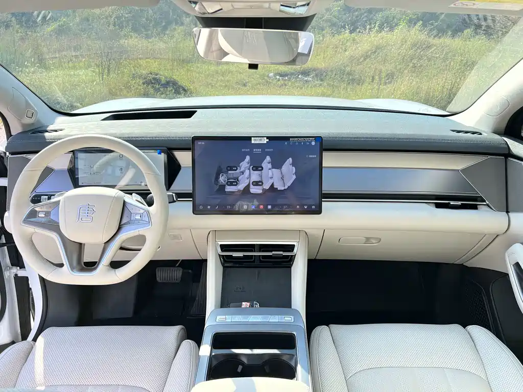 BYD Tang L — миниатюра 13