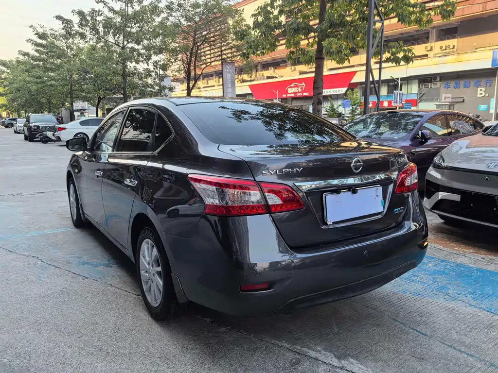 Nissan Sylphy — миниатюра 7