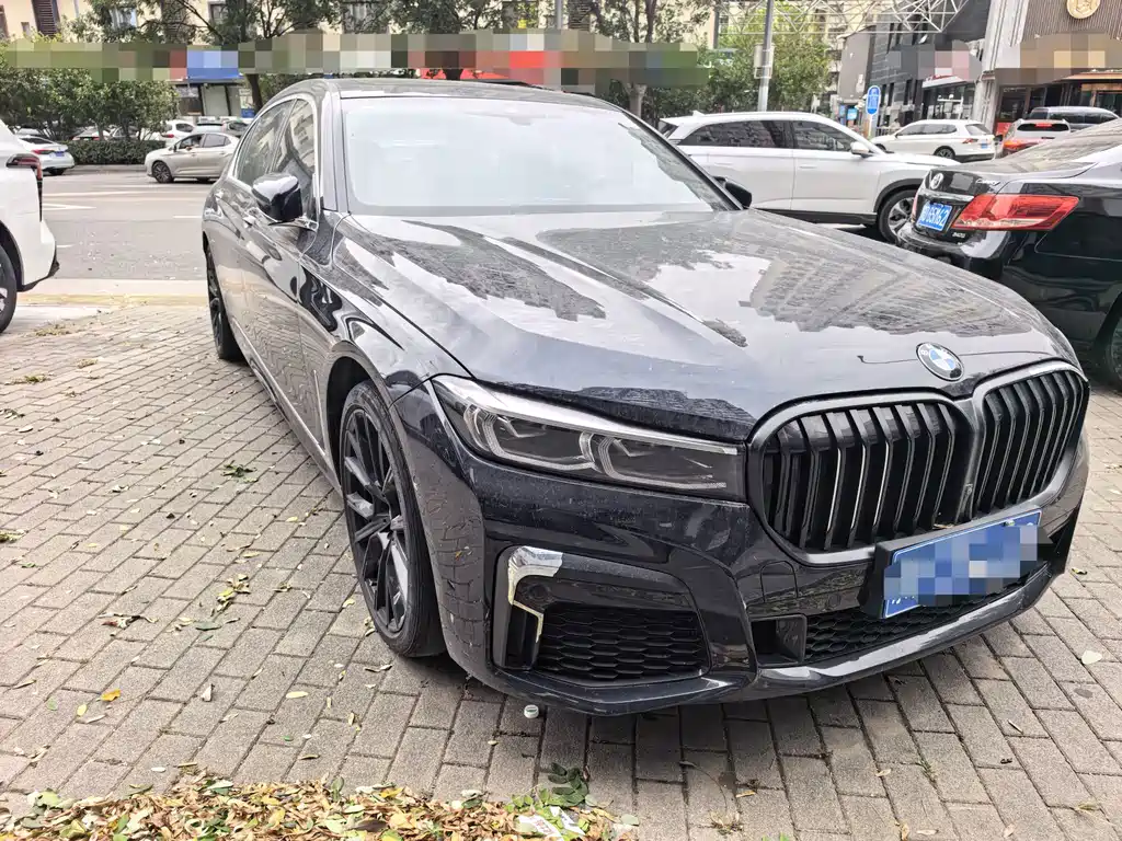 BMW 7 Series — миниатюра 3