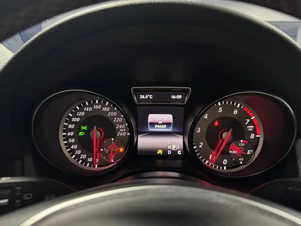 Mercedes-Benz GLA 2016 GLA 200 Fashion