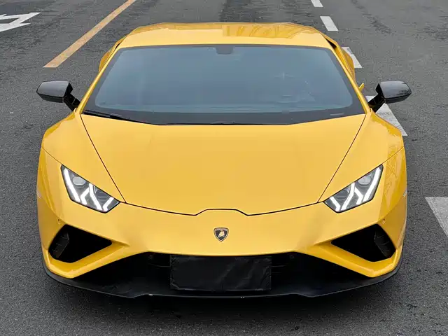 LAMBORGHINI HURACÁN