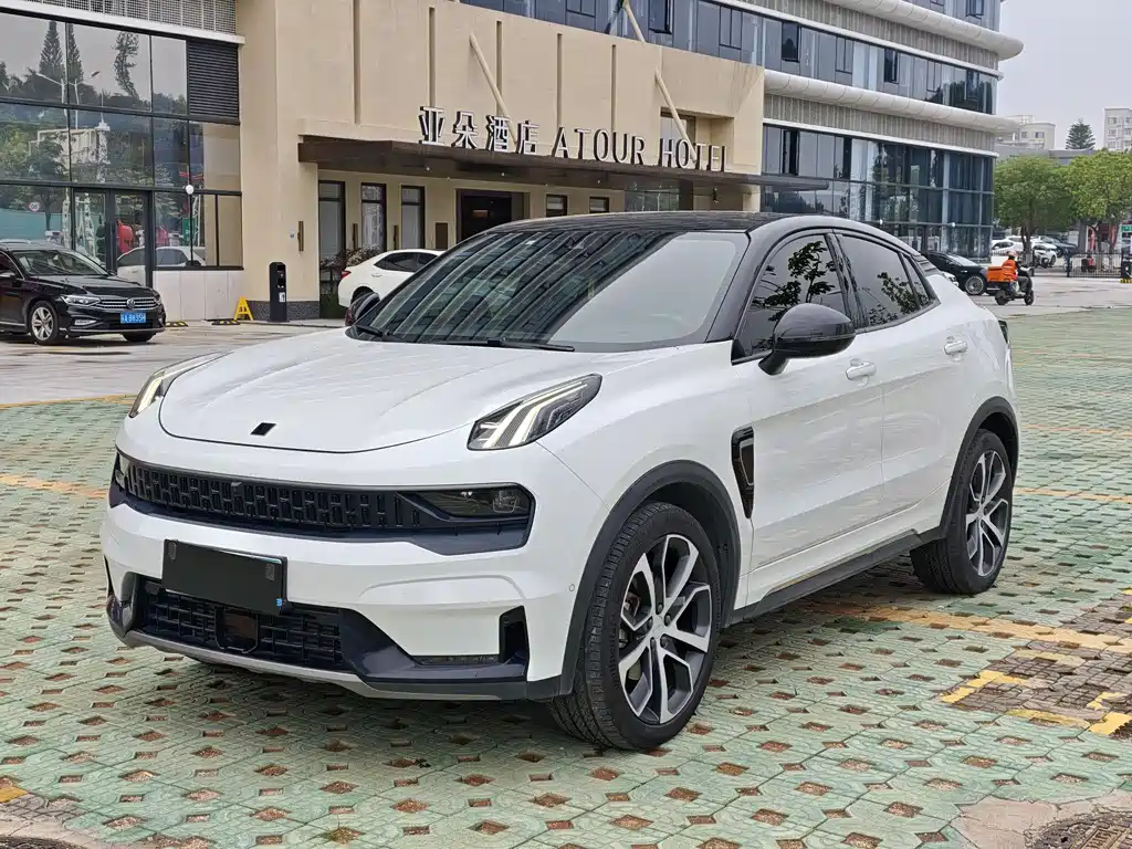 Купить Lynk & Co 05