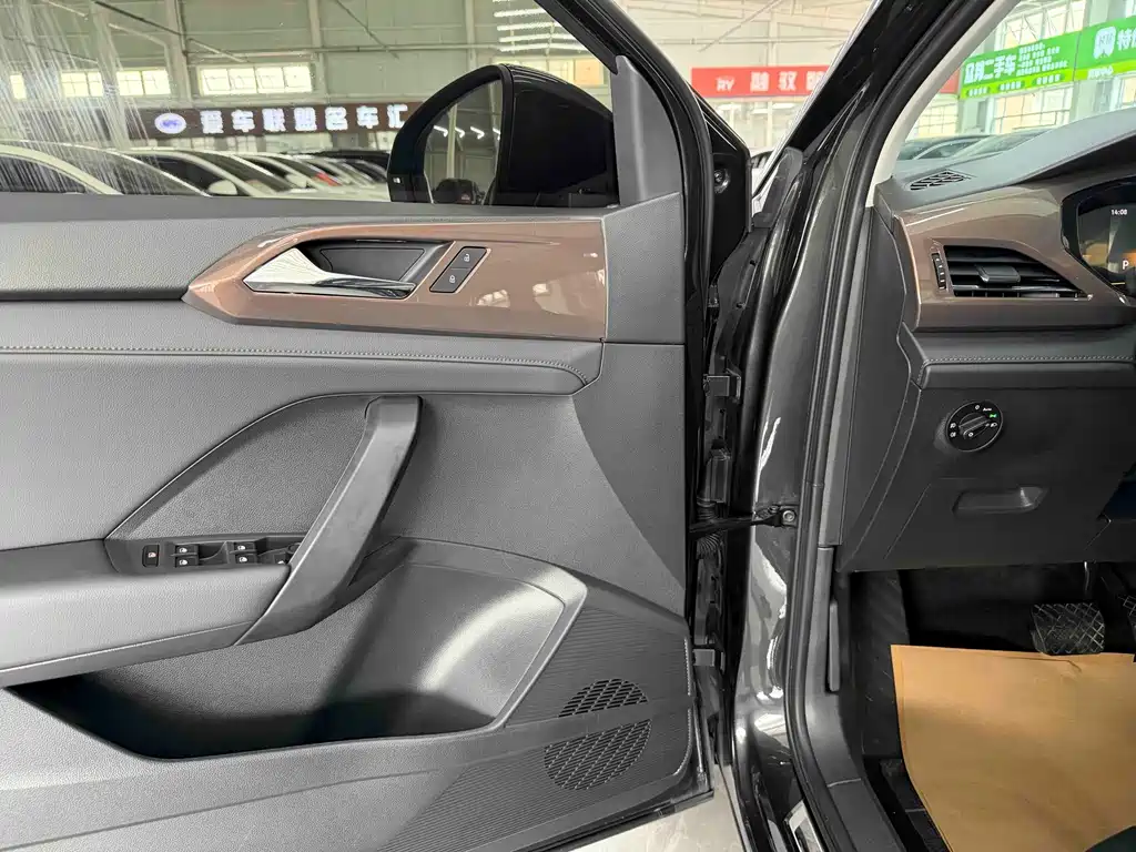Volkswagen Tharu 2022 280TSI Luxury