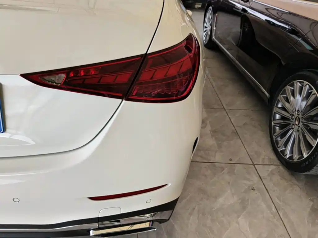 Mercedes-Benz C-Class 2023 — фото 7