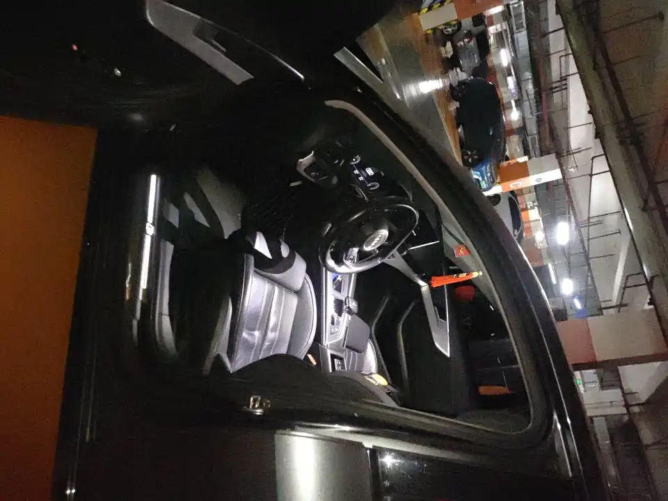 Audi A4L — миниатюра 4