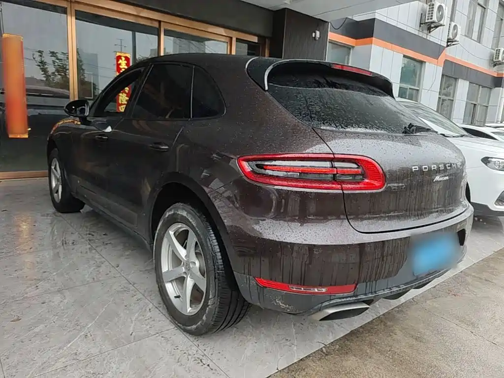 Porsche Macan — миниатюра 5