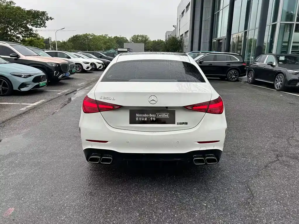 Mercedes-Benz C-Class — миниатюра 6