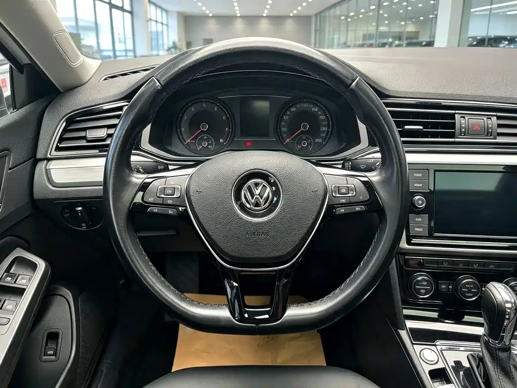 Volkswagen Lamando — миниатюра 12