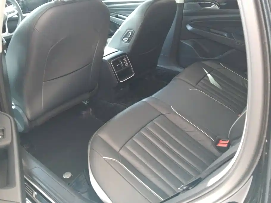 Volkswagen Passat — миниатюра 11