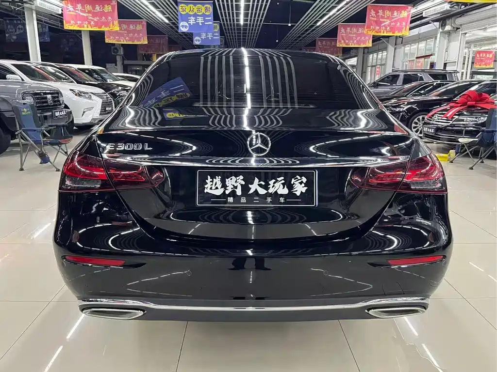 Mercedes-Benz E-Class — миниатюра 5